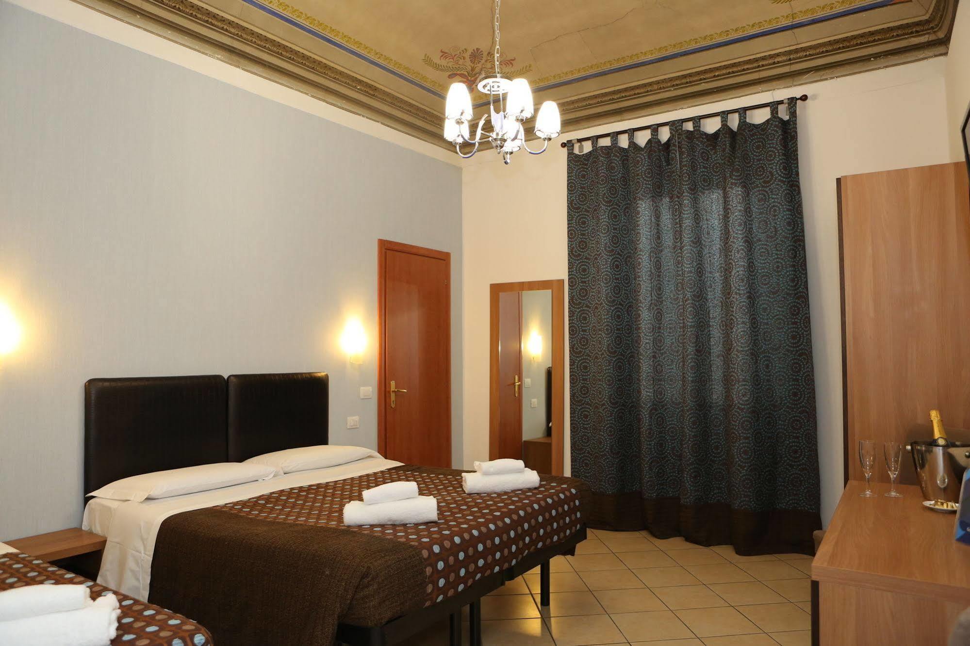מלון פירנצה Adelaide House מראה חיצוני תמונה